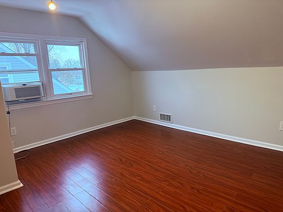 5th image of 1208 Crescent Ave