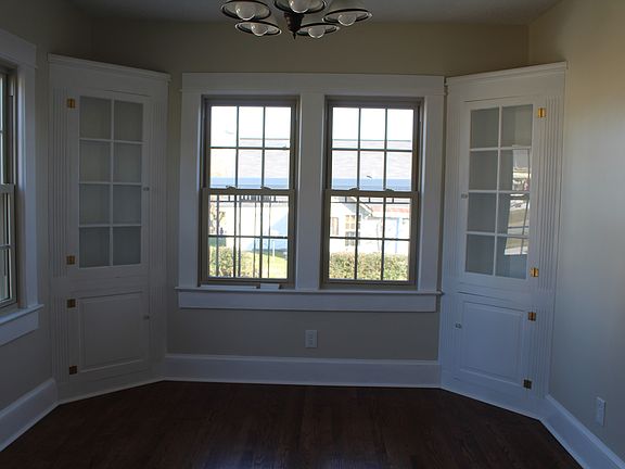 Dining/built in cabinets