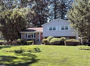 77 Fairview Rd, Clark, NJ 07066