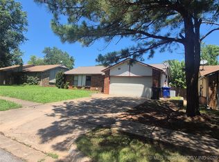 402 E Waco Pl, Broken Arrow, OK 74011