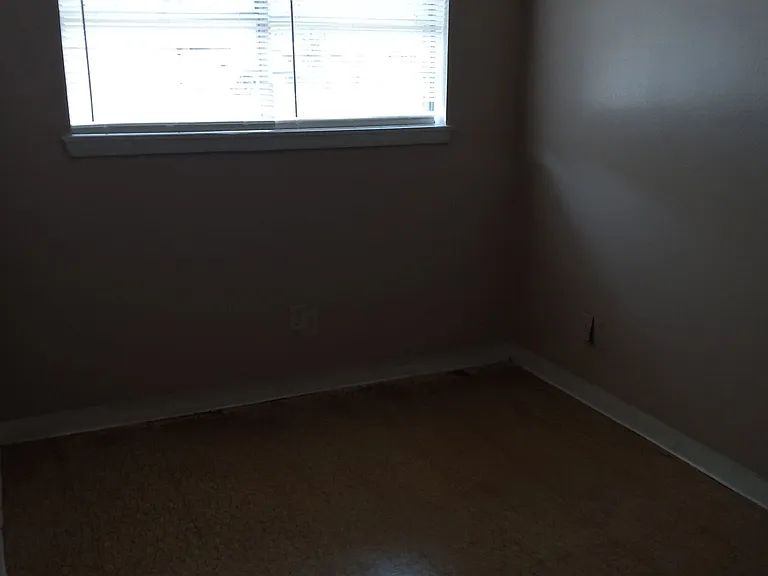 4105 Forest Oak Dr — Photo 3