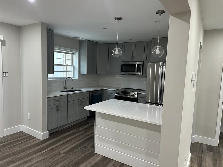 2203 Prince Of Wales Ct — Photo 4