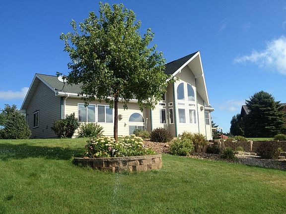 5th image of 500 W Lake Dr