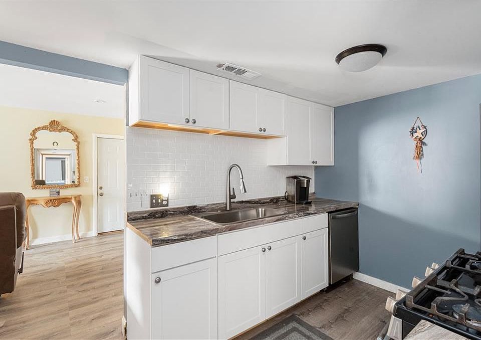 1st image of 1145 Hartford Ave APT 8C