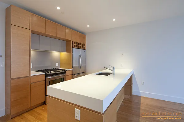 Rented by aptsandlofts.com | media 81