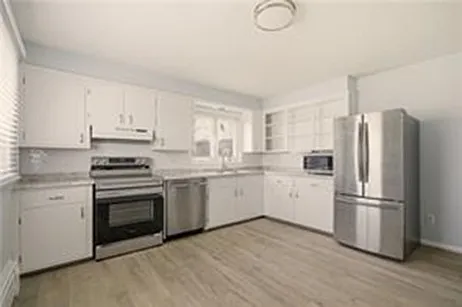 92 Brackett Ave #R — Photo 7