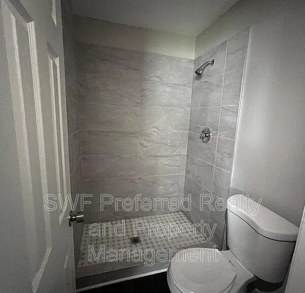 1418 SE 8th Ter #1 — Photo 12