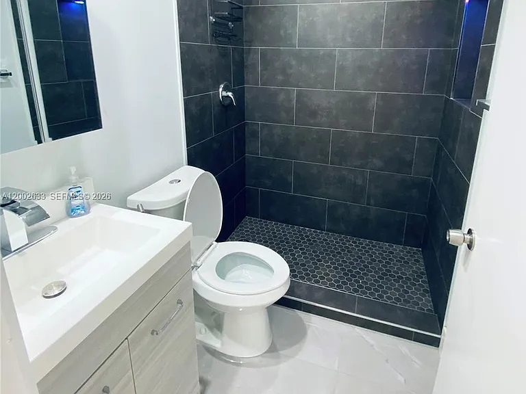 199 SW 12th Ave #501-C — Photo 27