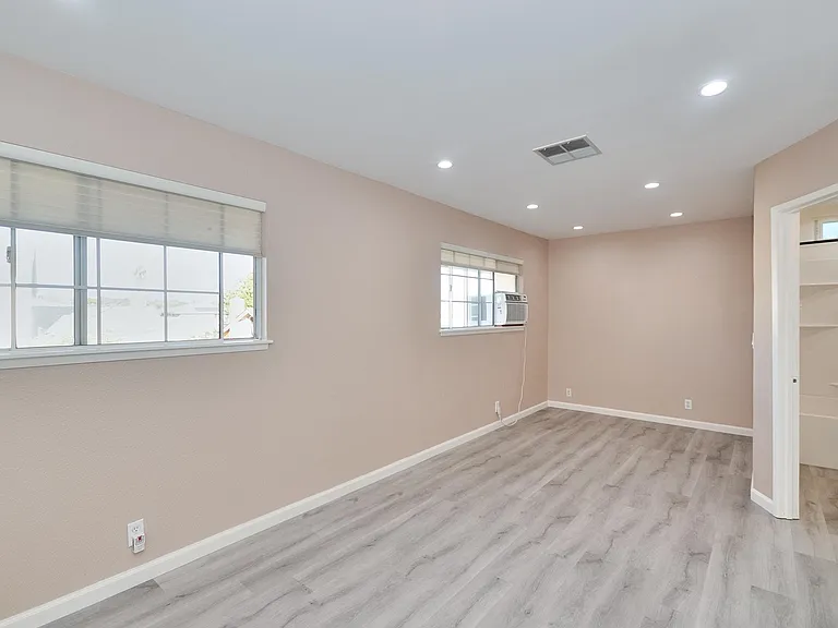 7611 Adelanto Dr — Photo 11