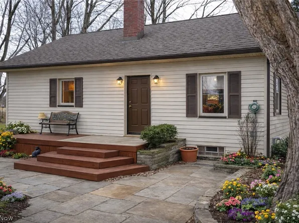 27397 Cook Rd, Olmsted Township, OH 44138