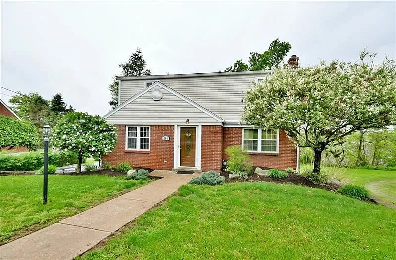 160 Gill Hall Rd photo 1