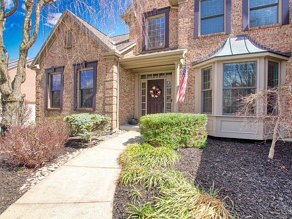 5th image of 7042 Larkspur Ln