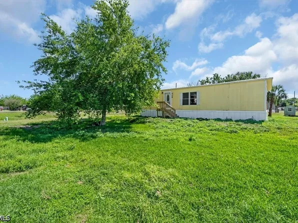 428 NE Avenue D, Lakeport, FL 33471