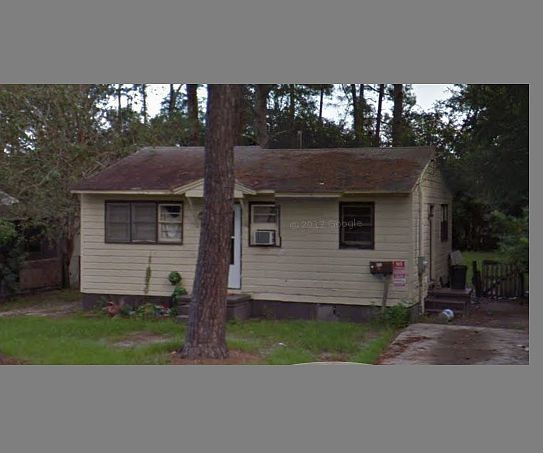 608 East Brookwood
