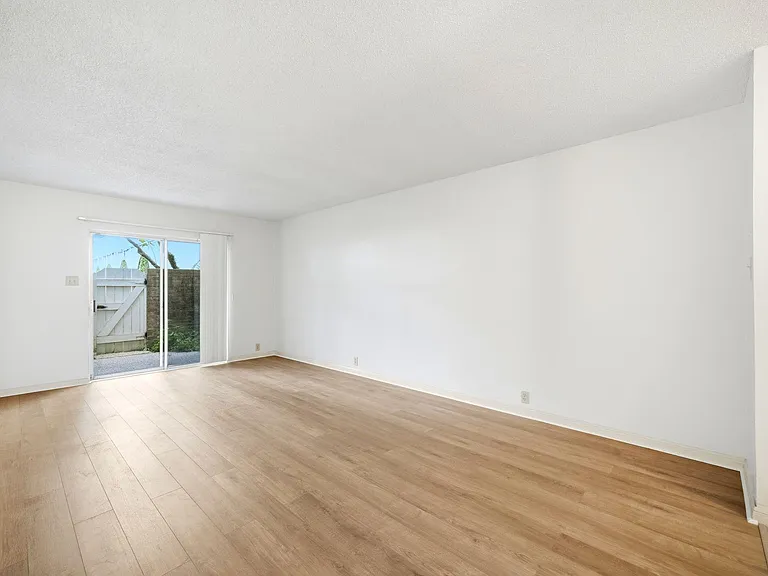 2601 Bellefontaine St #C116 — Photo 15