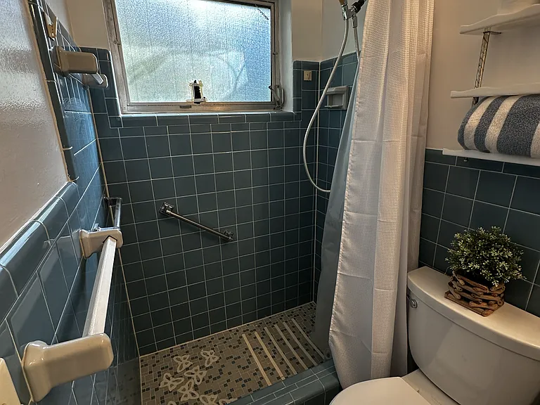 950 E Dayton Cir — Photo 20