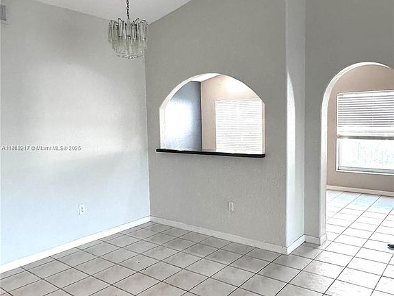 3rd image of 491 SW 188th Ave