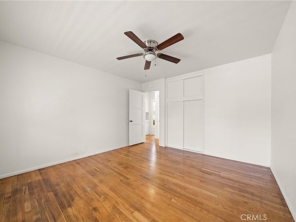 3rd image of 1136 Linden Ave