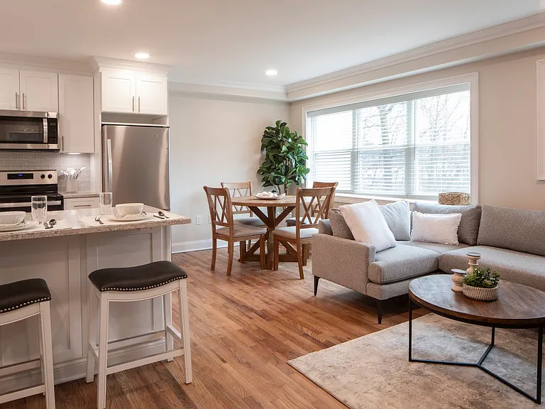 The Parkview at Polifly: In-Unit Washer & Dryer, Heat and Water Included, and Cat & Dog Friendly — Photo 29