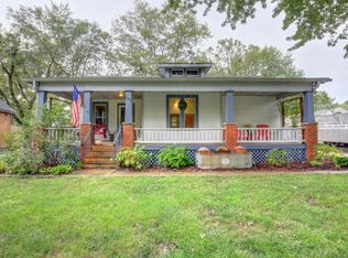 105 Brady Ln, Urbana, IL
