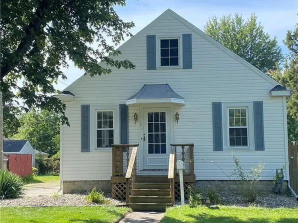 151 E Jones St, Fostoria, OH 44830