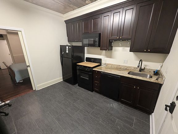 3rd image of 2479 Royal St #B