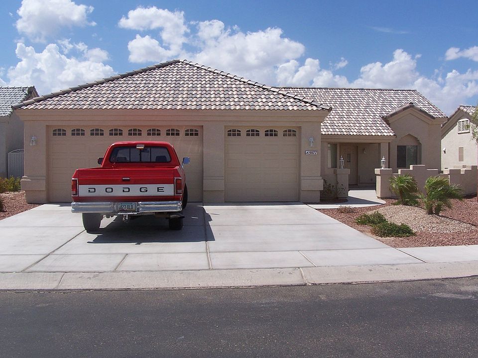 1700 sq ft, 3 bdr, gas fire place, great neighborhood (El Rodeo),large master 
