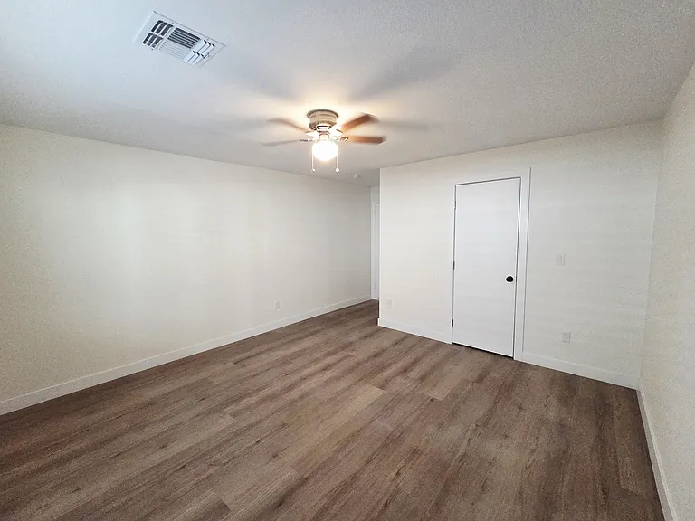2313 E Harvard St #2 — Photo 5