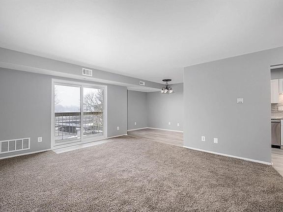 4th image of 30535 W Forteen Mile Rd