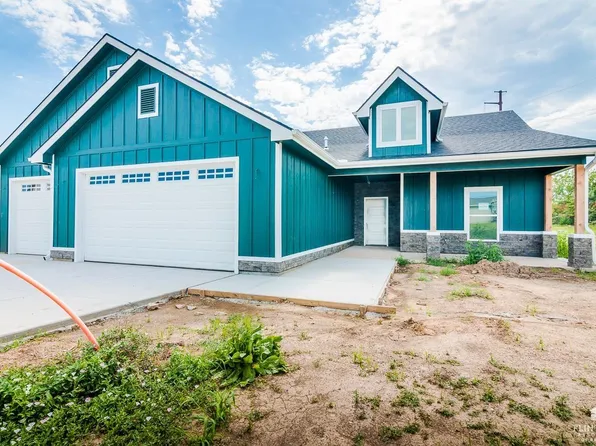 8392 Zacs Ct, Manhattan, KS 66502