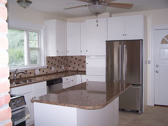 3rd image of 146 Hillside Rd #1