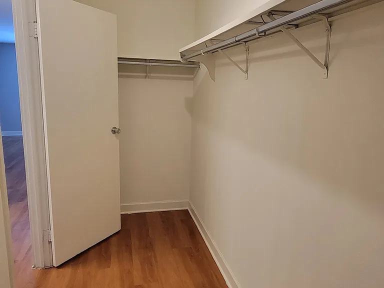Farmingdale Apartments — Photo 63