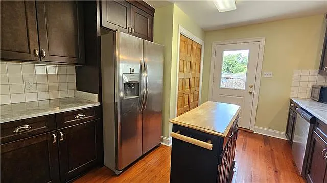 517 Burmaster St — Photo 15