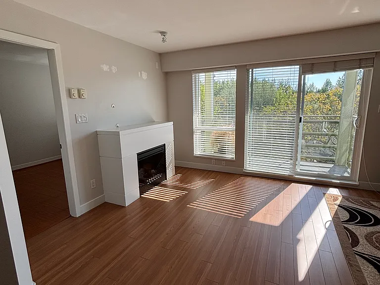15735 Croydon Dr #313 — Photo 2