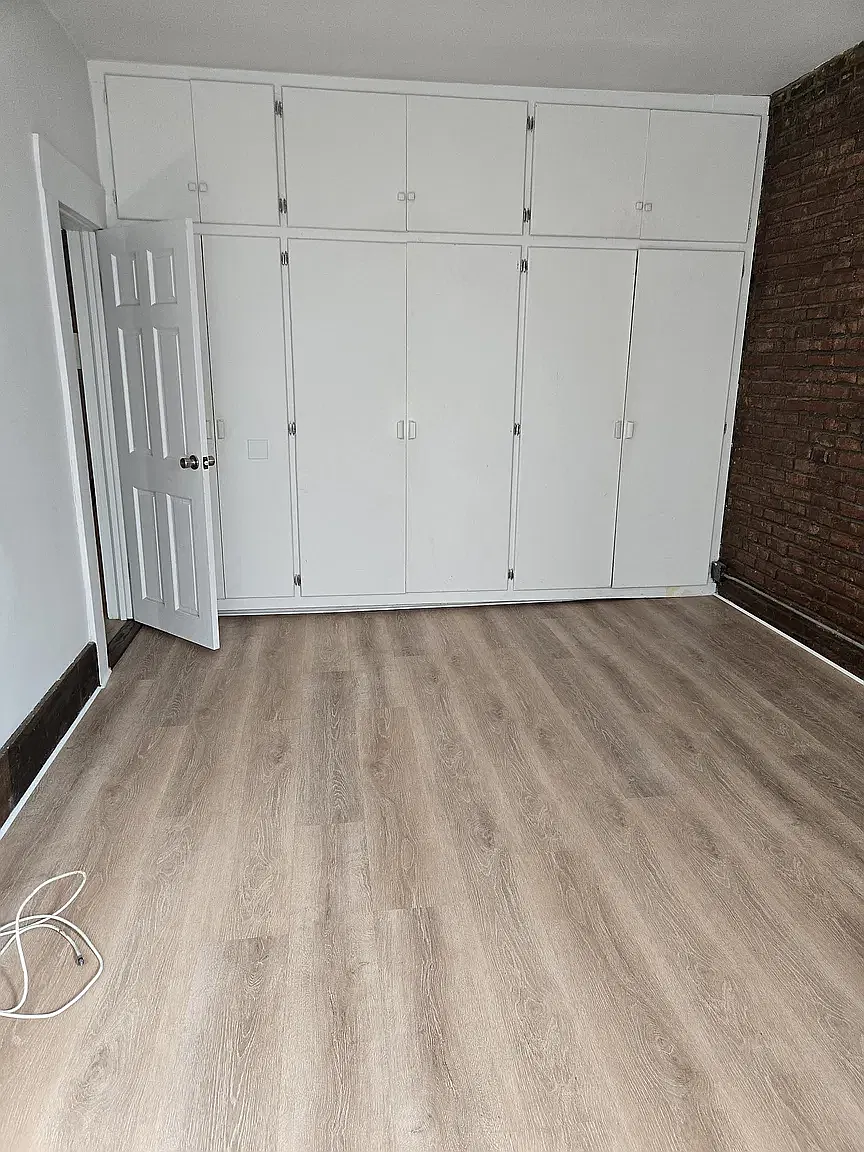 235 East 35th Street — Photo 2
