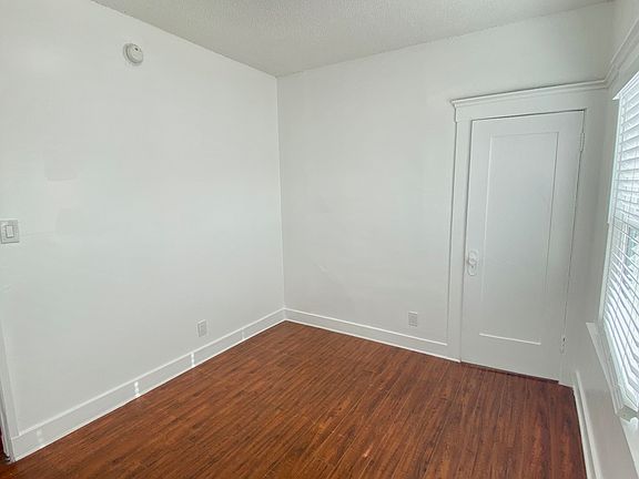 4th image of 2919 Van Buren Pl #2919