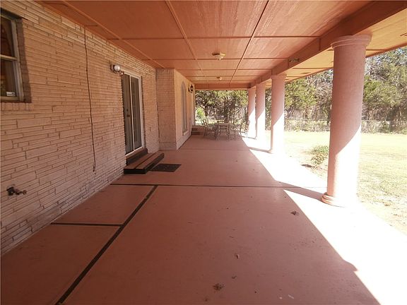 5th image of 4700 NE 33rd St