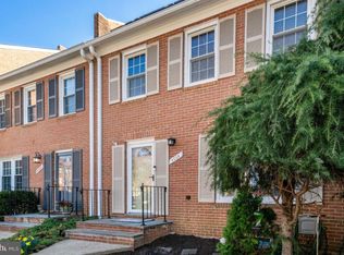 5259 Leestone Ct, Springfield, VA 22151