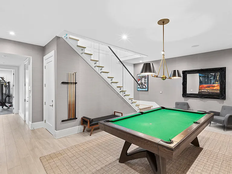 Fairway Ct — Photo 15