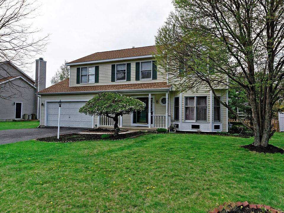 2nd image of 22 Robin Ln