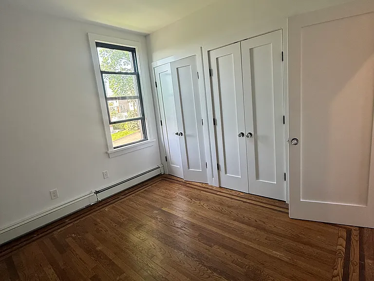 40 Sterling Ave #1 — Photo 16