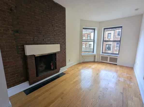 39 West 68th Street image 1 of 12