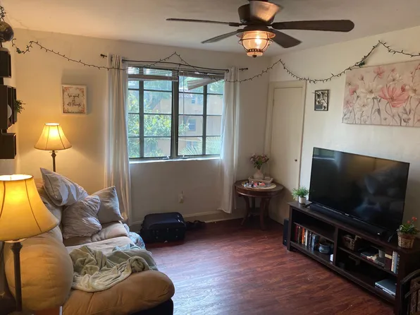 906 SW 7th Ave, Gainesville, FL