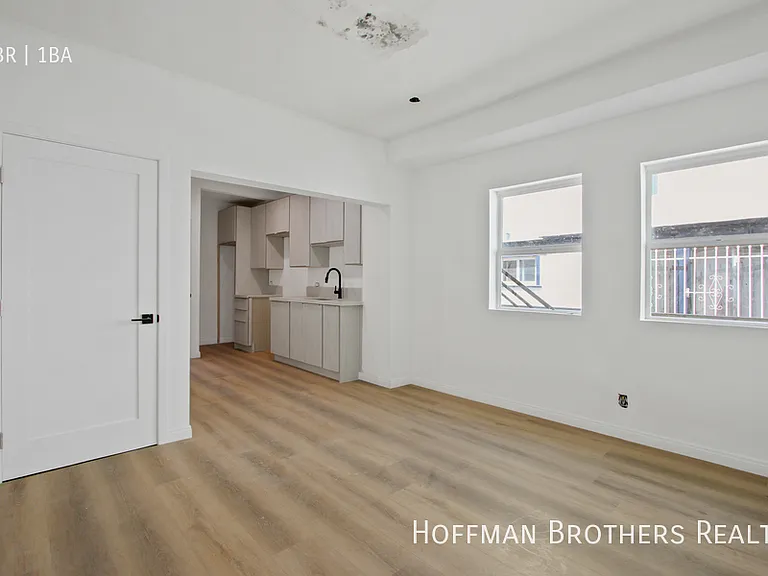 2694 James M Wood Blvd #7 — Photo 2