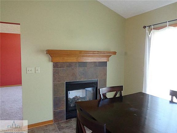 5th image of 1015 N Crandell Dr