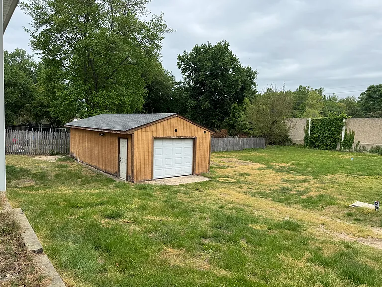 15234 Hughesville Manor Dr — Photo 13