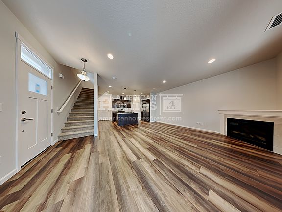 3rd image of 5718 NE 59th Cir