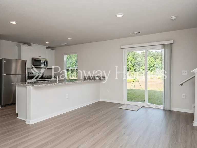 7116 Galway City St — Photo 4