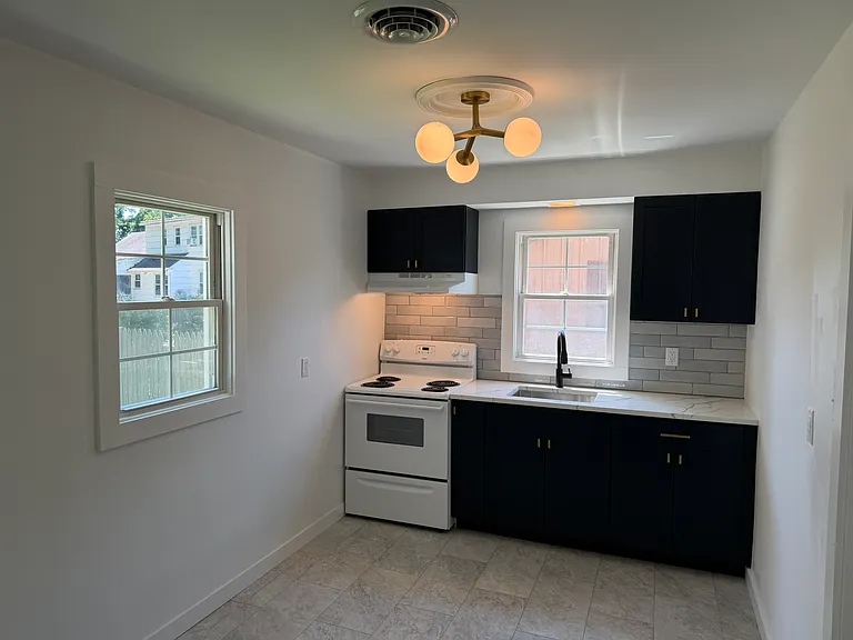 16 Selby Ct — Photo 4