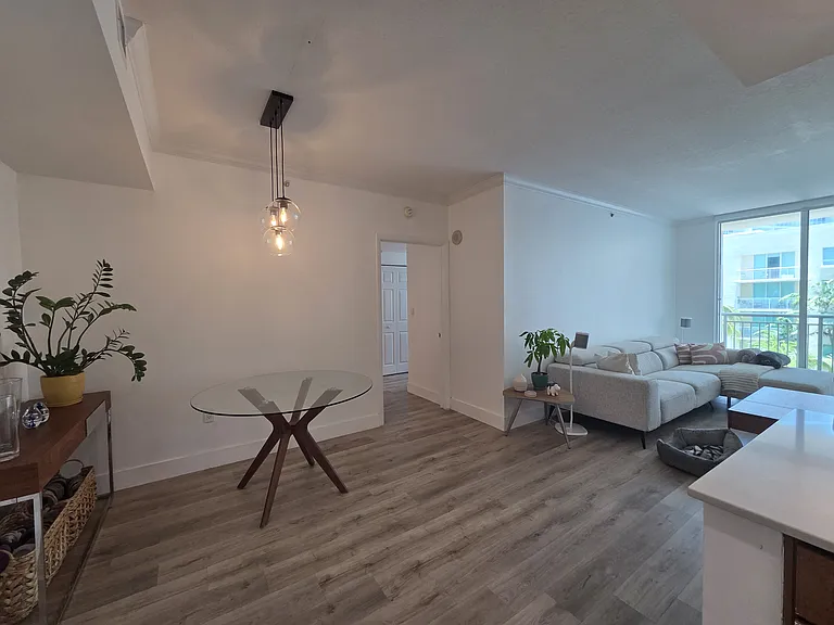 2000 N Bayshore Dr #507 — Photo 12
